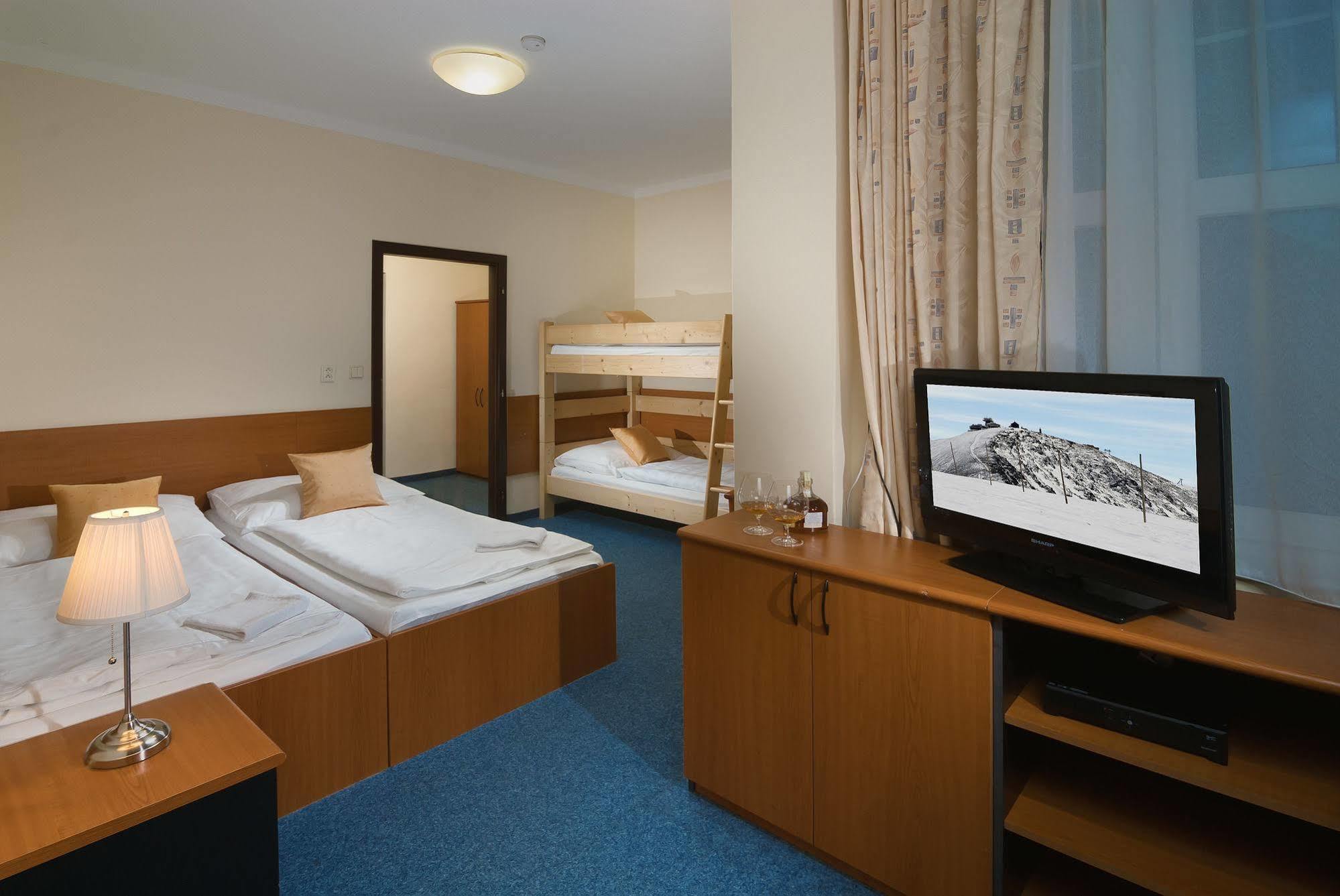 Lyzarska Bouda Domovina Hotel Špindlerŭv Mlýn Ngoại thất bức ảnh